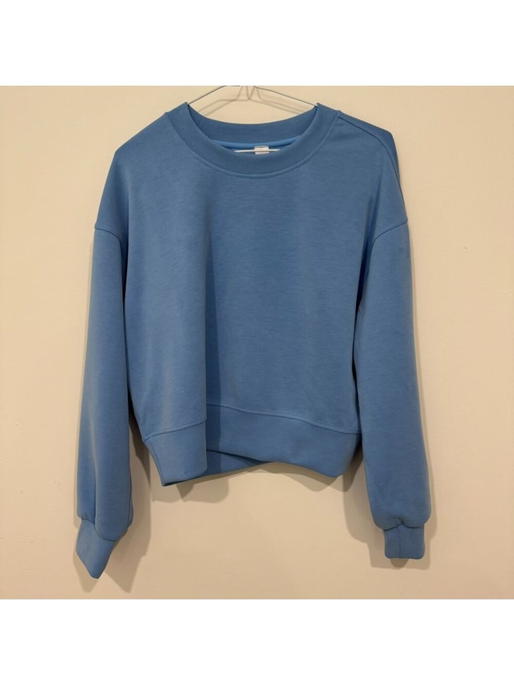 Lululemon Softstreme Perfectly Oversized Cropped Crew Aero Blue Size 2 EUC